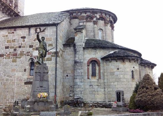 église Saint-Pierre-et-Saint-Michel de Saint-Urcize