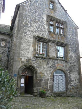 Musée de Salers Maison dite des Templiers