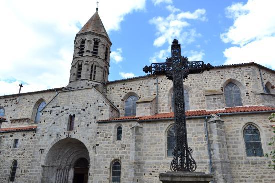 église Saint-Médard de Saugues