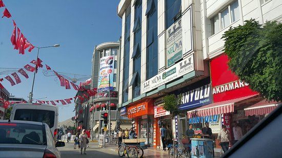 Cumhuriyet Caddesi