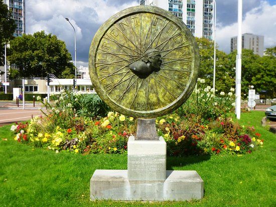 Sculpture en Hommage à Laurent Fignon