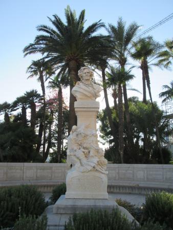 Hector Berlioz Statue