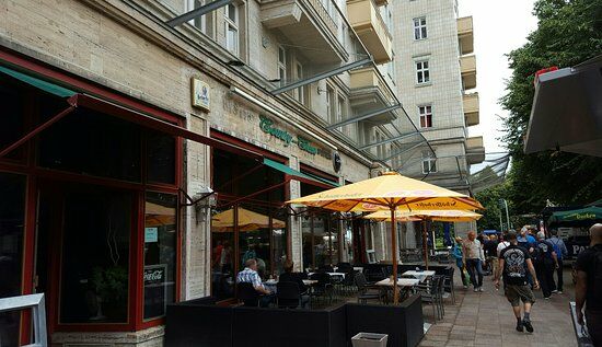 Country Cheers Sky Sportsbar