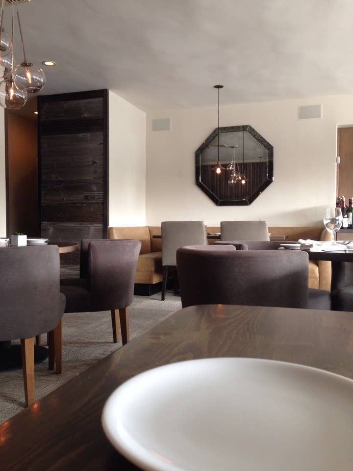 V's restaurant + bar