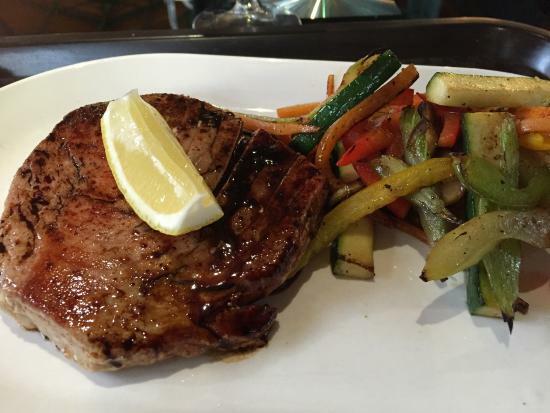 Voros Homar Belvarosi Halpiac Es Gasztrobar