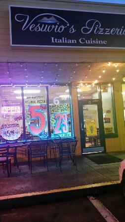Vesuvio's Pizzeria