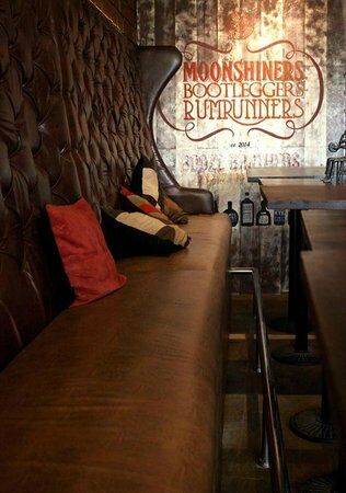 Moonshine Cafe & Bar