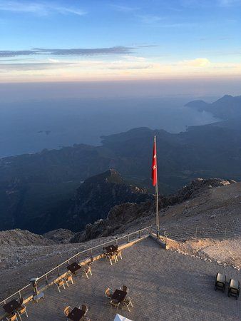 Shakespeare Coffee & Bistro