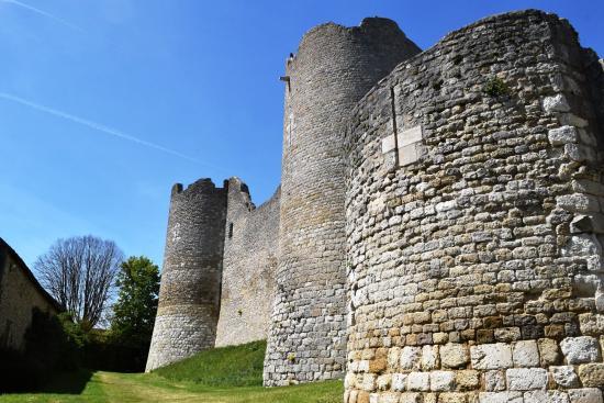Château d'Yèvre-le-Châtel
