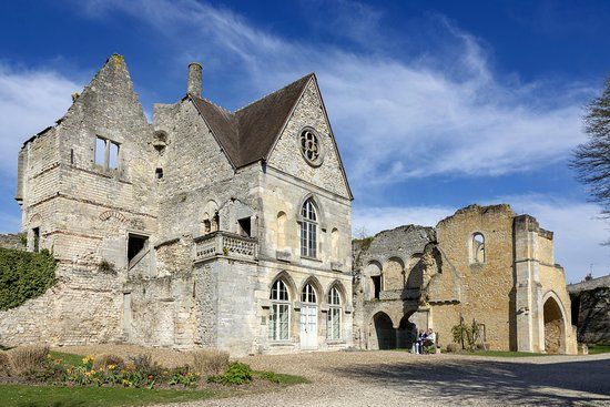 Château royal de Senlis et prieuré Saint-Maurice
