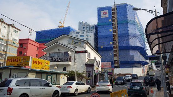 Shinjang Shopping Mall