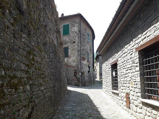 Borgo Mombaldone