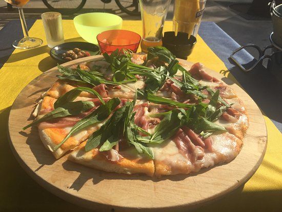 Sumo Cocktails & Sushi