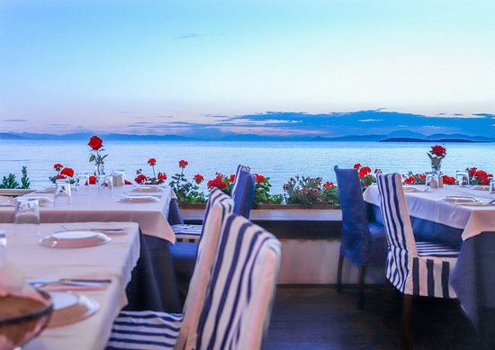 Yalos Seafood Restaurant