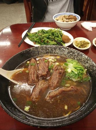 Zun Pin Original Soup Beef Noodles