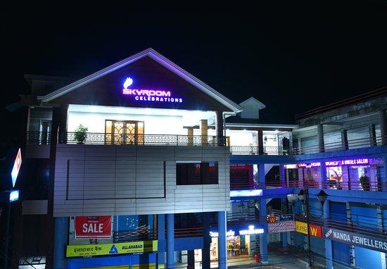 Skyroom Bar & Restro