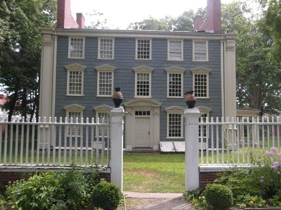 Royall House and Slave Quarters