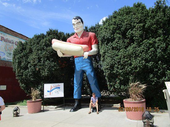 Paul Bunyon Statue