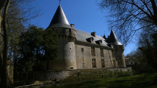 Château de Dampierre-sur-Boutonne
