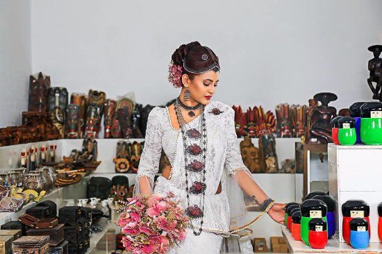 Pinnawala Handicrafts Emporium