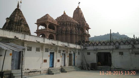 Shantinath Digambar Jain Temple