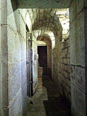 Anciennes Prisons Royales