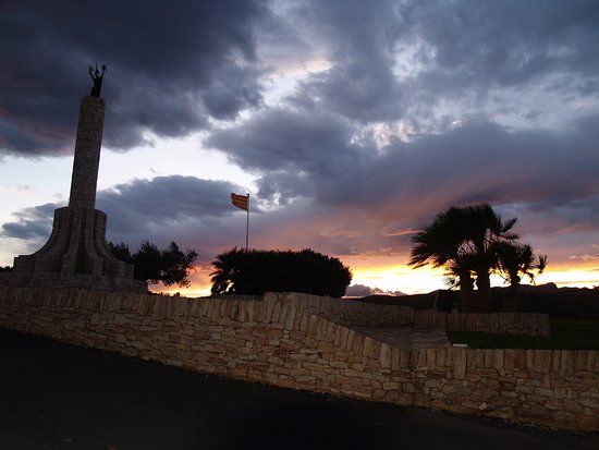Monument del coll de les forques