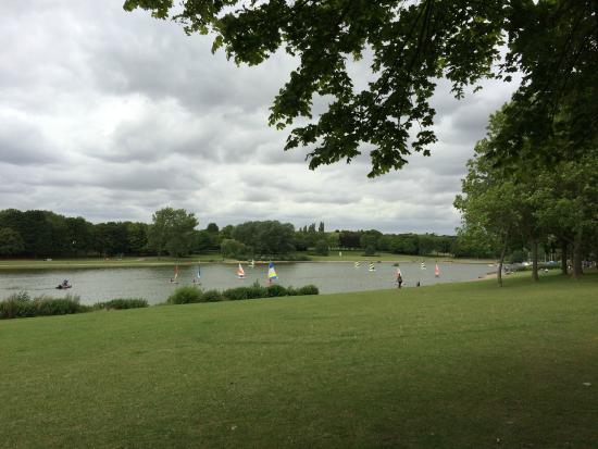 Fairlands Valley Park