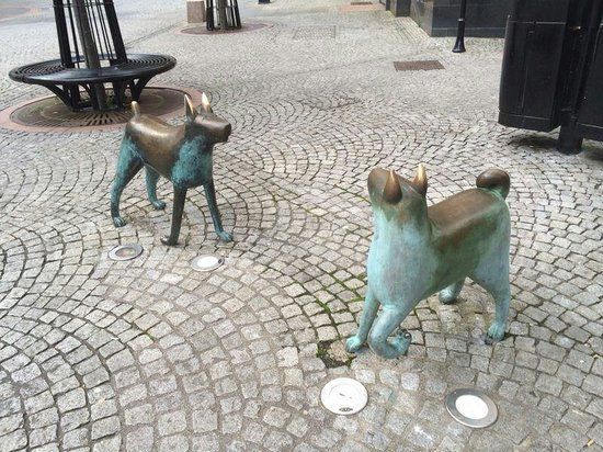 The Swimmer Sculpture by Shona Kinloch