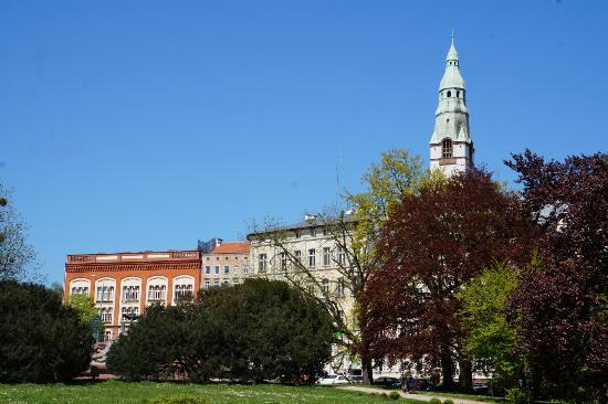 Tobrucki Square