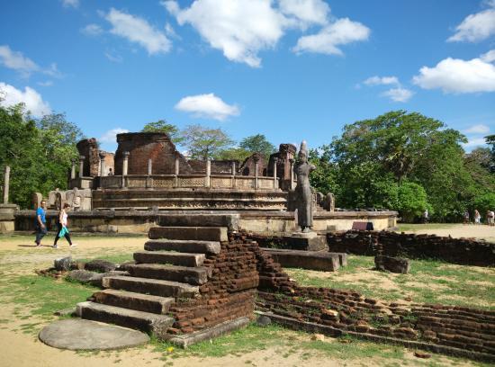 Habarana Buddhist Temple