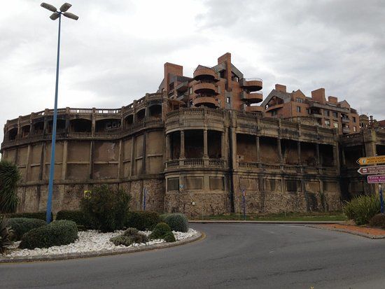 Galerias de Punta Begona