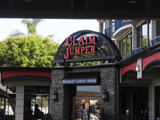 Claim Jumper Restaurants