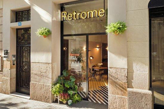 Retrome Café & Lounge