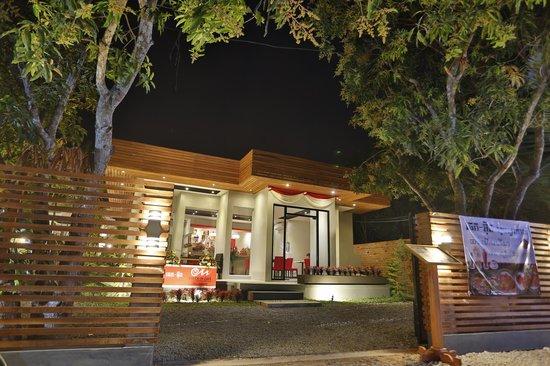 Check-In Cafe Restaurant