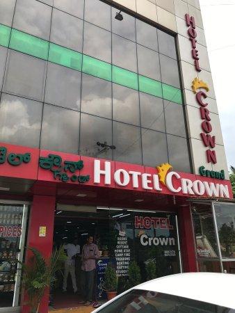 Hotel Crown Grand Family Restaurant