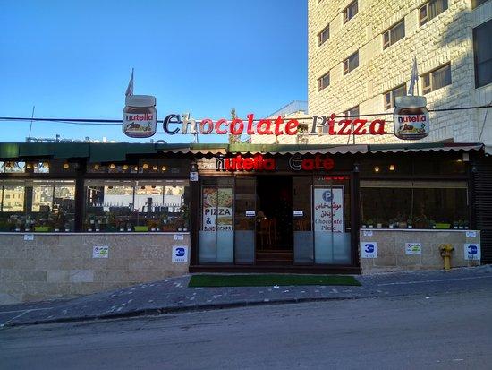 Nutella Chocolate Pizza