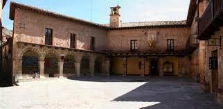 la Plaza Mayor Albarracin