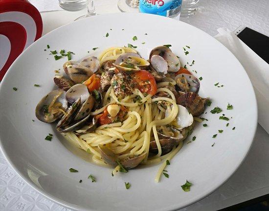 Acqua Quarteira Sports & Bistro