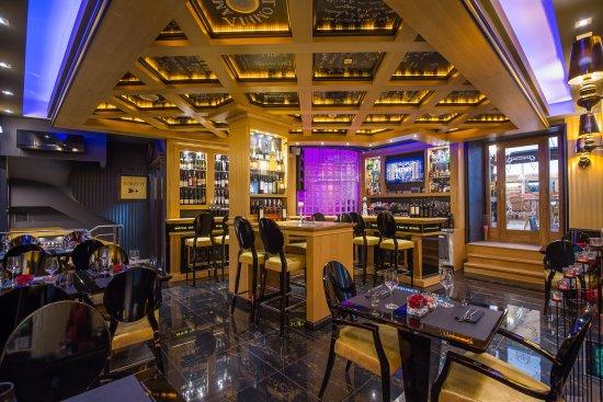 Gatsby Restauran & Wine Bar