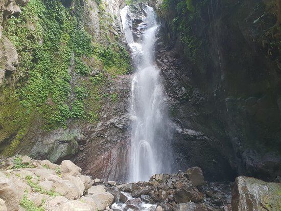 Yeh Mempeh Waterfall