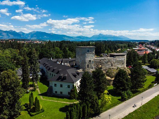 Hrad a KastieL Liptovsky Hradok