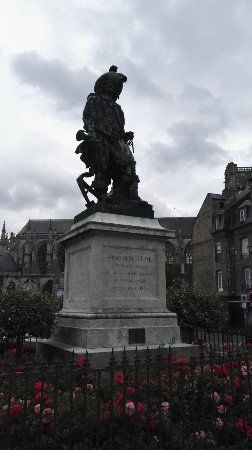 statue d'Abraham Duquesne