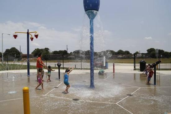 Lone Tree Creek Splashpad