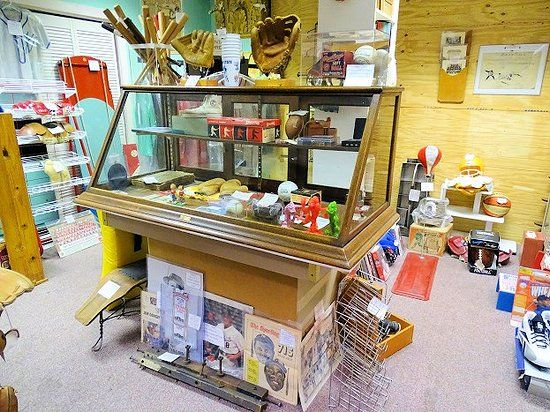 Old State Theatre Antique Mall & Art Gallery