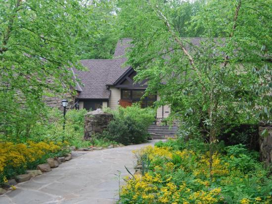 Cora Hartshorn Arboretum and Bird Sanctuary