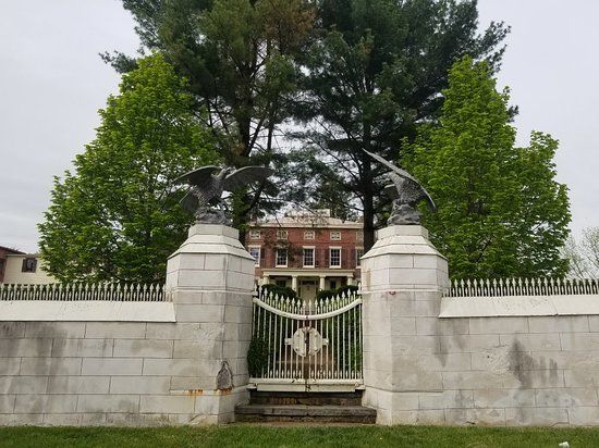 The Smithville Mansion