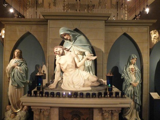 Museum of Divine Statues