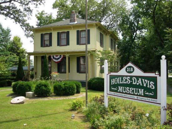 Hoiles-Davis Museum