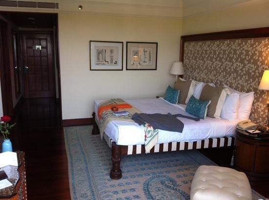 Oberoi Bar & Restaurant